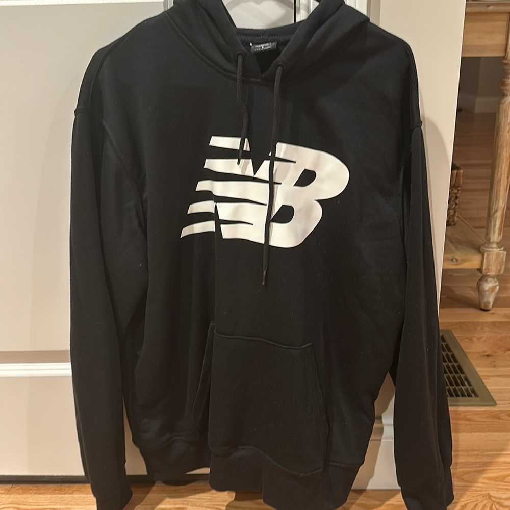 New Balance Black Hoodie. Mens Large